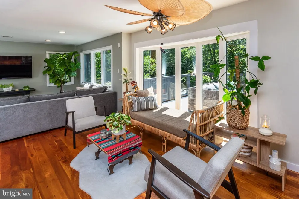 102 LINDBERGH ROAD Hopewell, NJ 08525