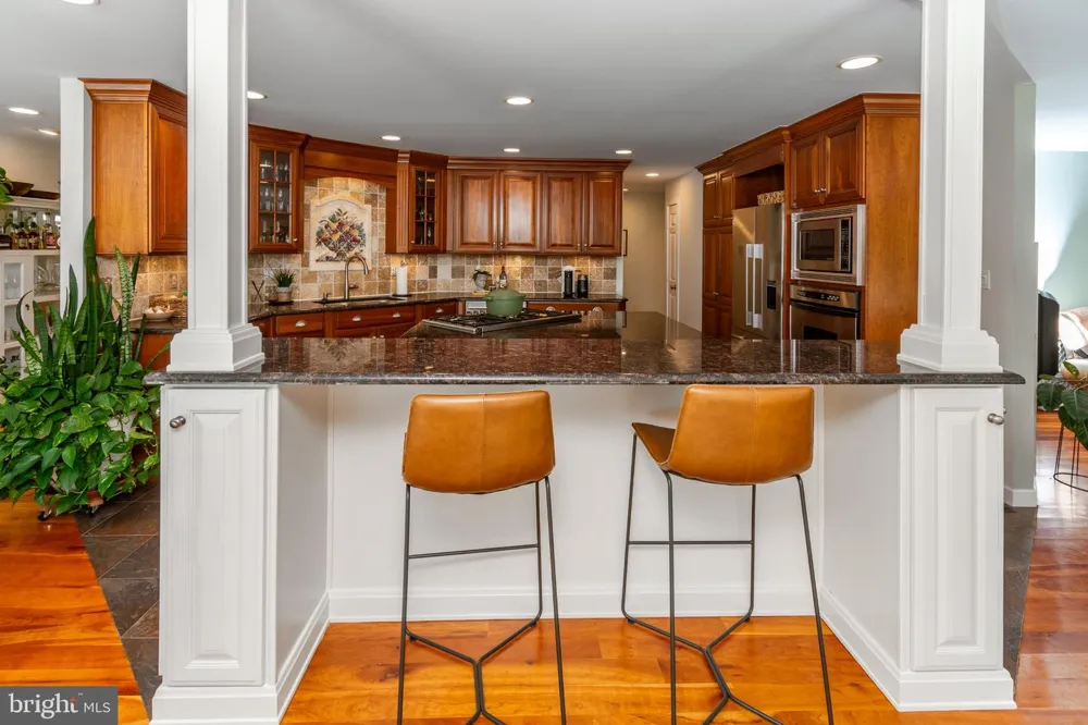 102 LINDBERGH ROAD Hopewell, NJ 08525