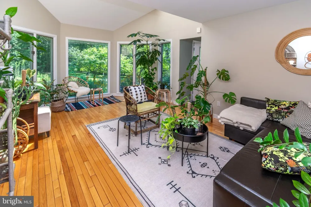 102 LINDBERGH ROAD Hopewell, NJ 08525