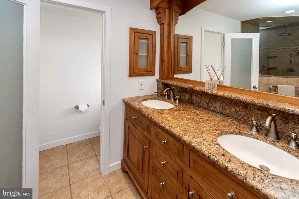 102 LINDBERGH ROAD Hopewell, NJ 08525