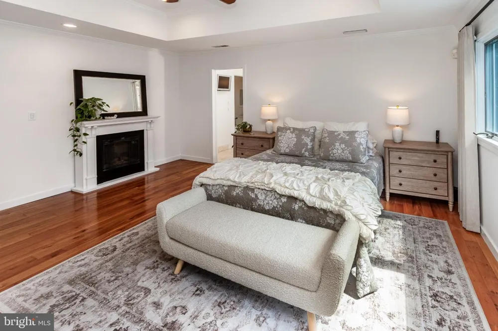 102 LINDBERGH ROAD Hopewell, NJ 08525