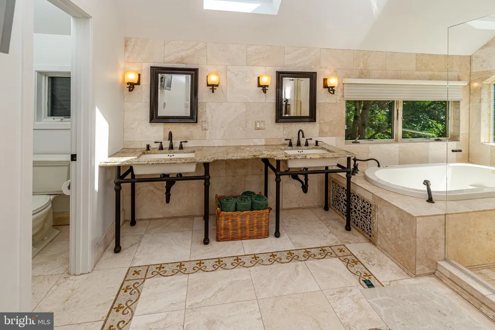 102 LINDBERGH ROAD Hopewell, NJ 08525