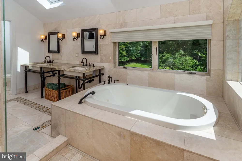 102 LINDBERGH ROAD Hopewell, NJ 08525