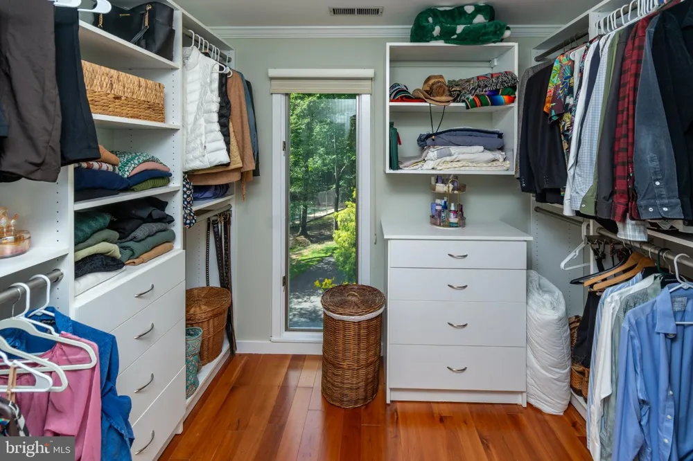 102 LINDBERGH ROAD Hopewell, NJ 08525
