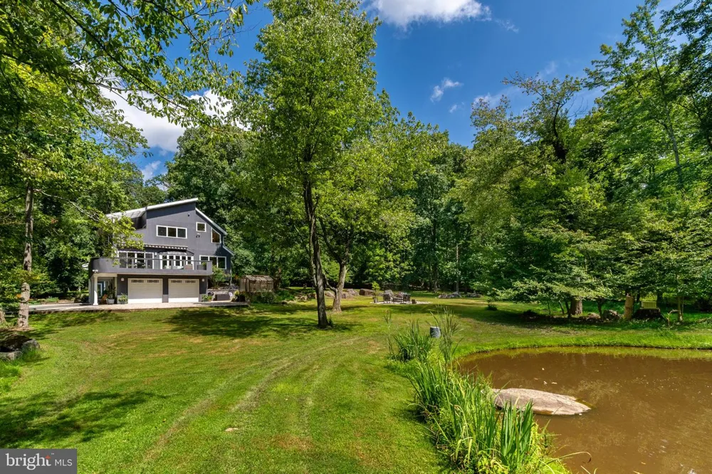 102 LINDBERGH ROAD Hopewell, NJ 08525