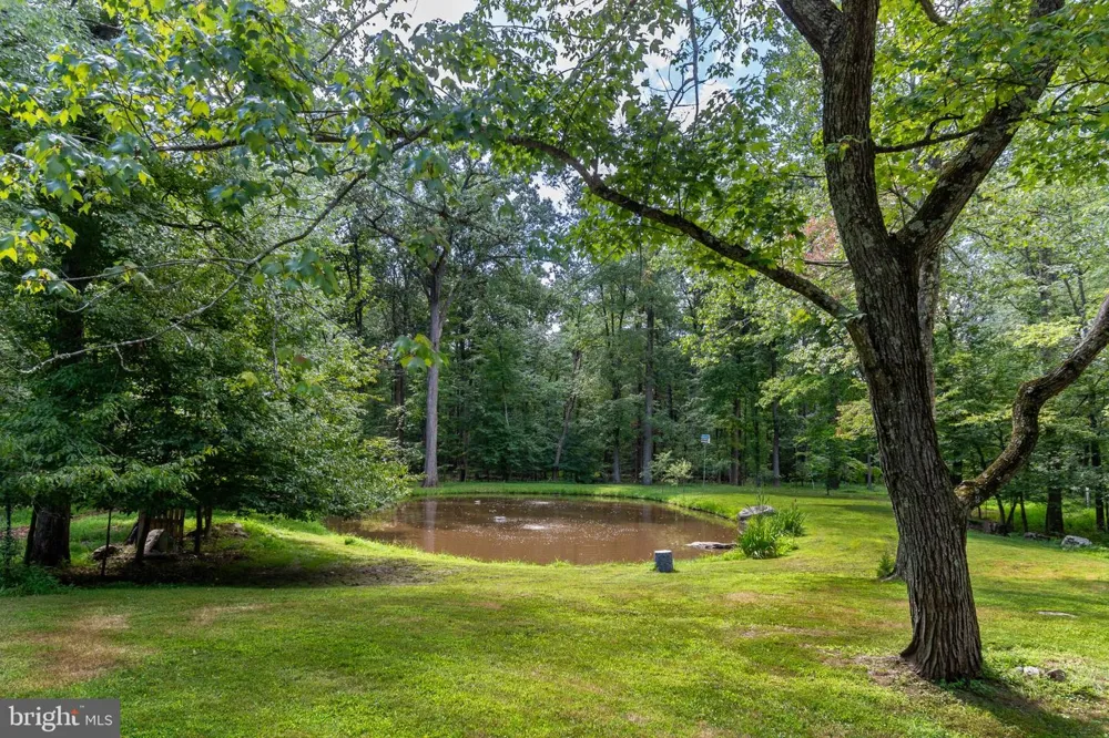 102 LINDBERGH ROAD Hopewell, NJ 08525