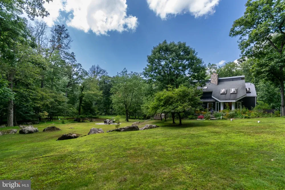 102 LINDBERGH ROAD Hopewell, NJ 08525