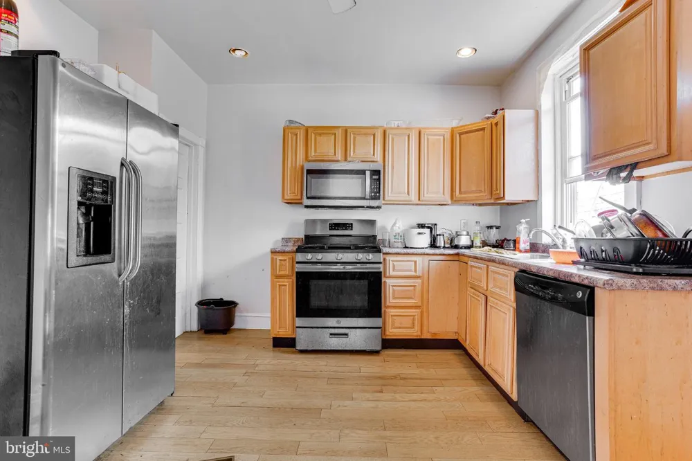 5636 CEDAR AVENUE Philadelphia, PA 19143