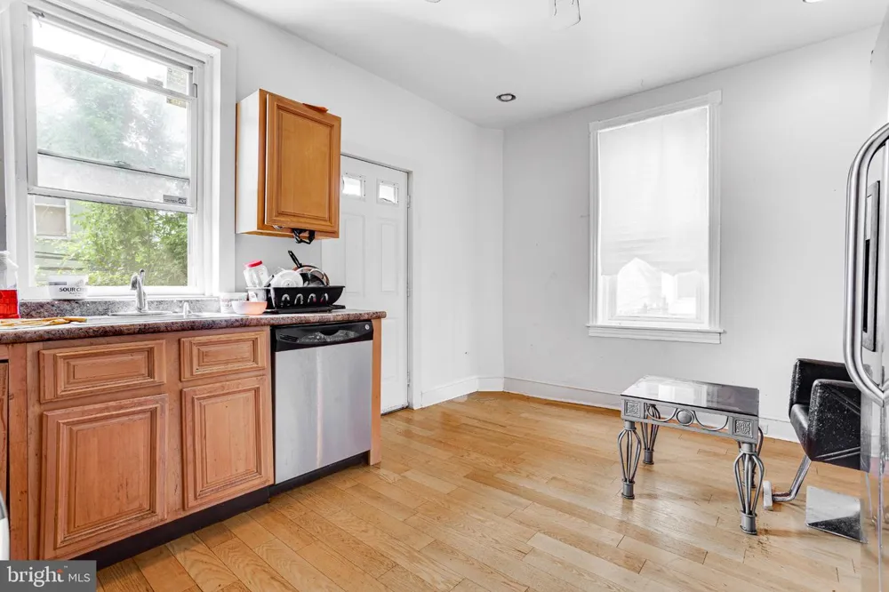 5636 CEDAR AVENUE Philadelphia, PA 19143