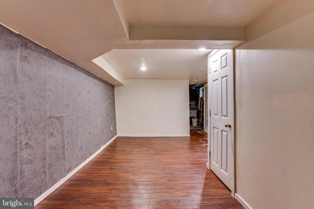 5636 CEDAR AVENUE Philadelphia, PA 19143