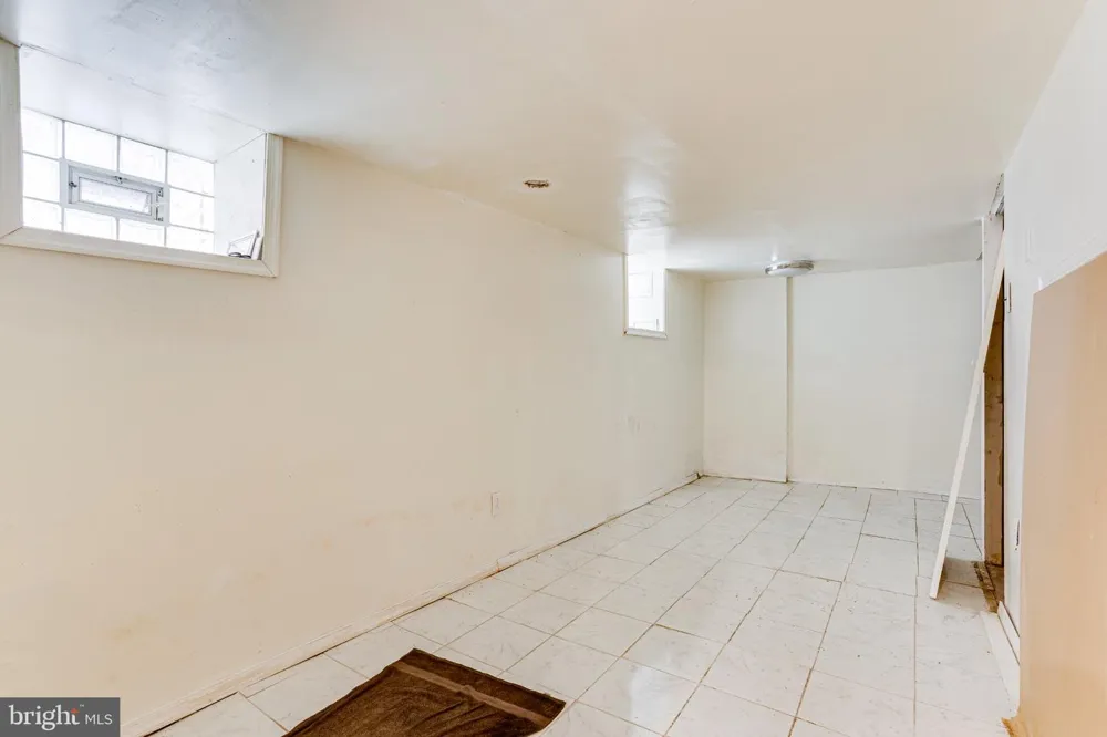 5636 CEDAR AVENUE Philadelphia, PA 19143