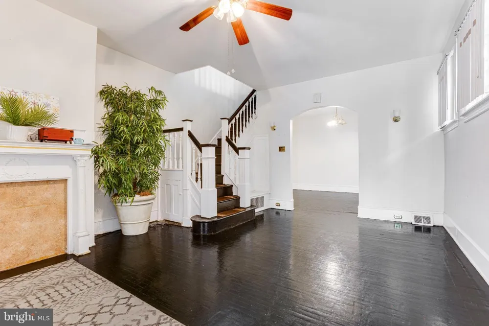 5636 CEDAR AVENUE Philadelphia, PA 19143