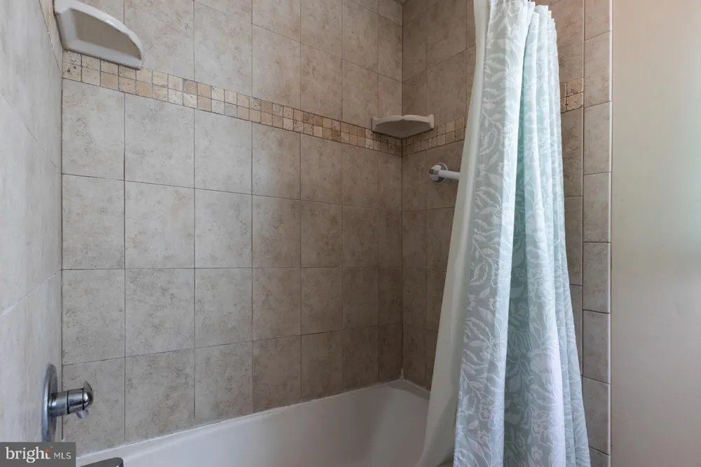 105 RHAUBERT CIRCLE State College, PA 16801