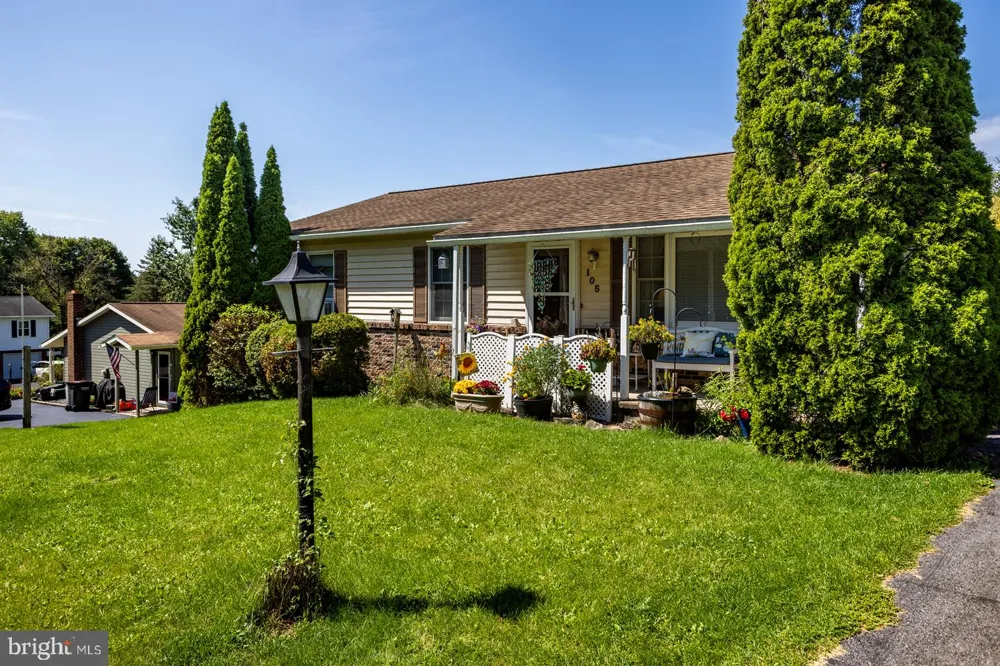 105 RHAUBERT CIRCLE State College, PA 16801