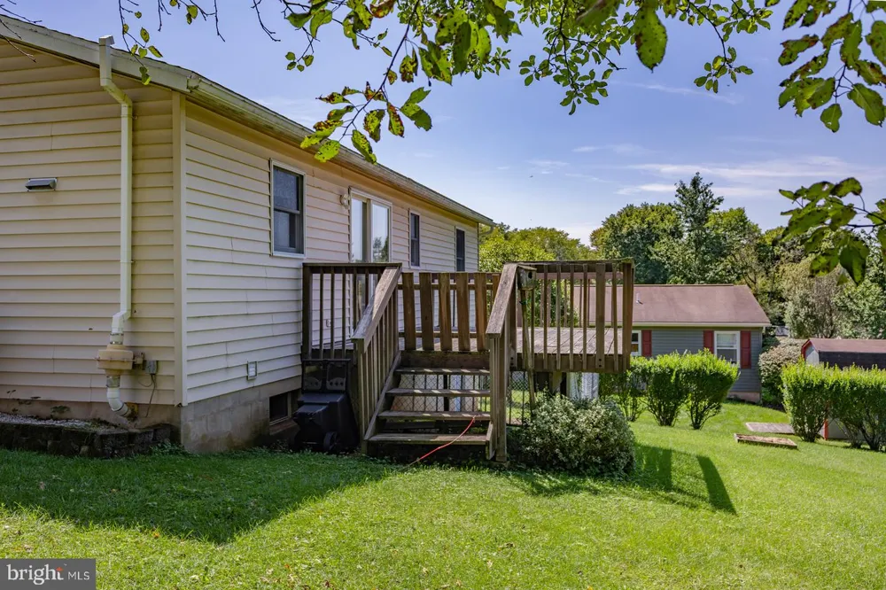 105 RHAUBERT CIRCLE State College, PA 16801