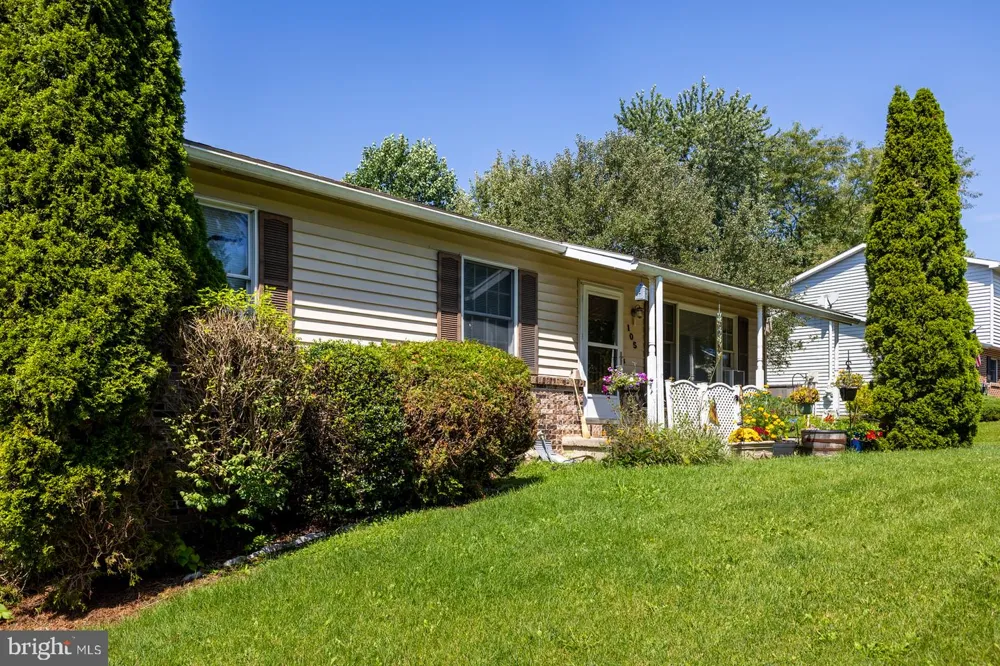 105 RHAUBERT CIRCLE State College, PA 16801