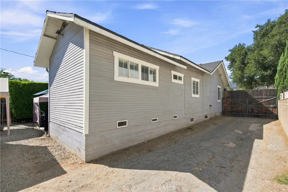 810 W Olive Avenue Monrovia, CA 91016