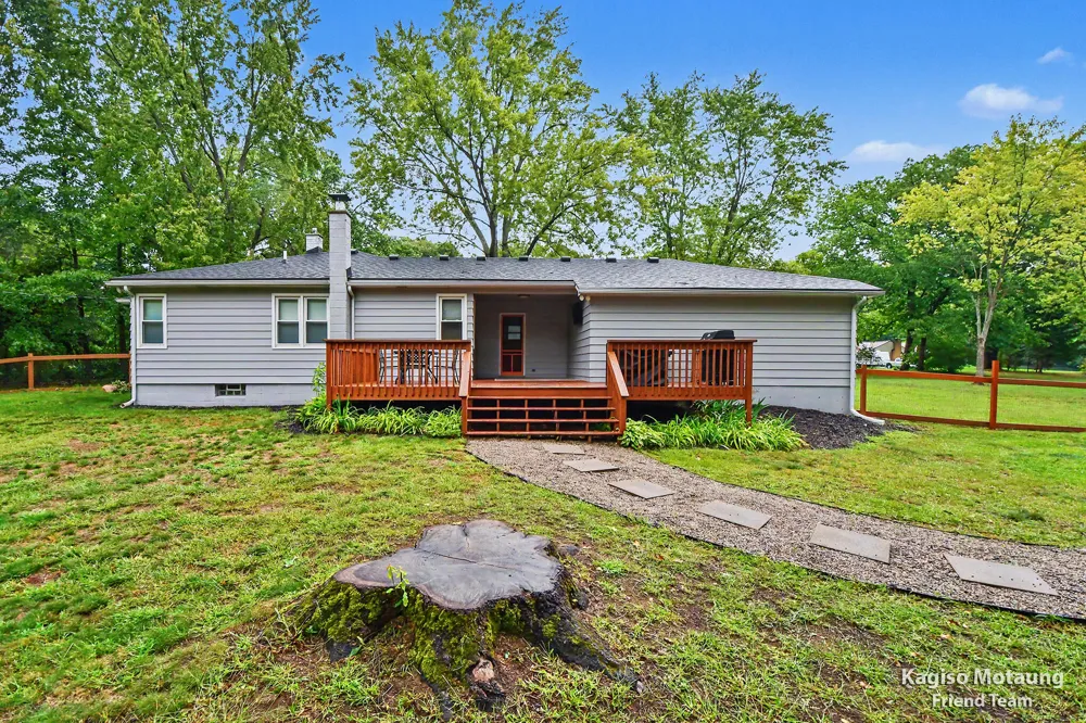 4621 Whitneyville Avenue SE Ada, MI 49301