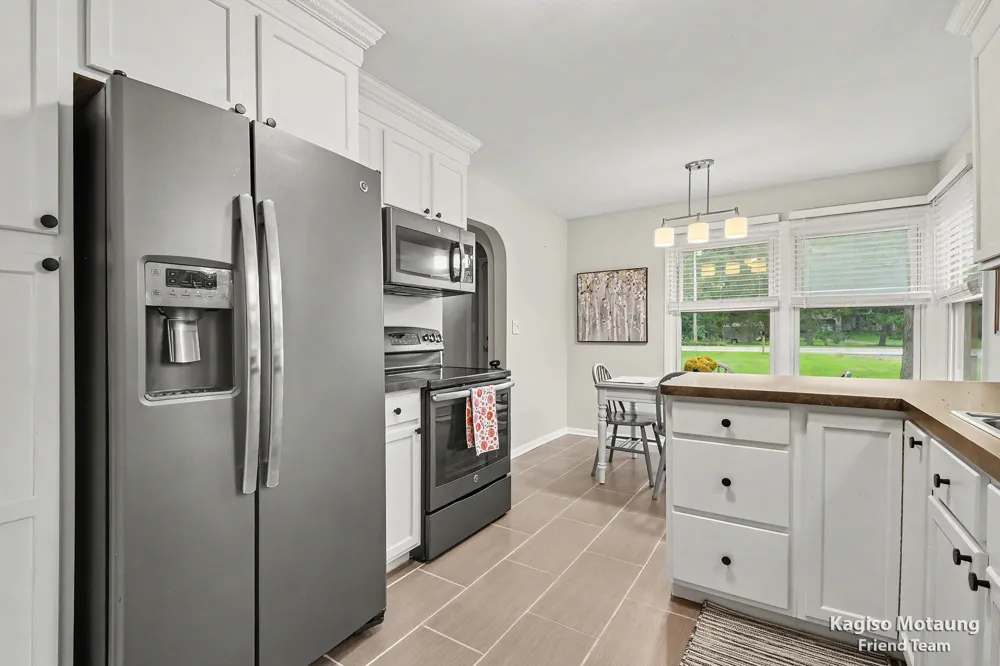 4621 Whitneyville Avenue SE Ada, MI 49301