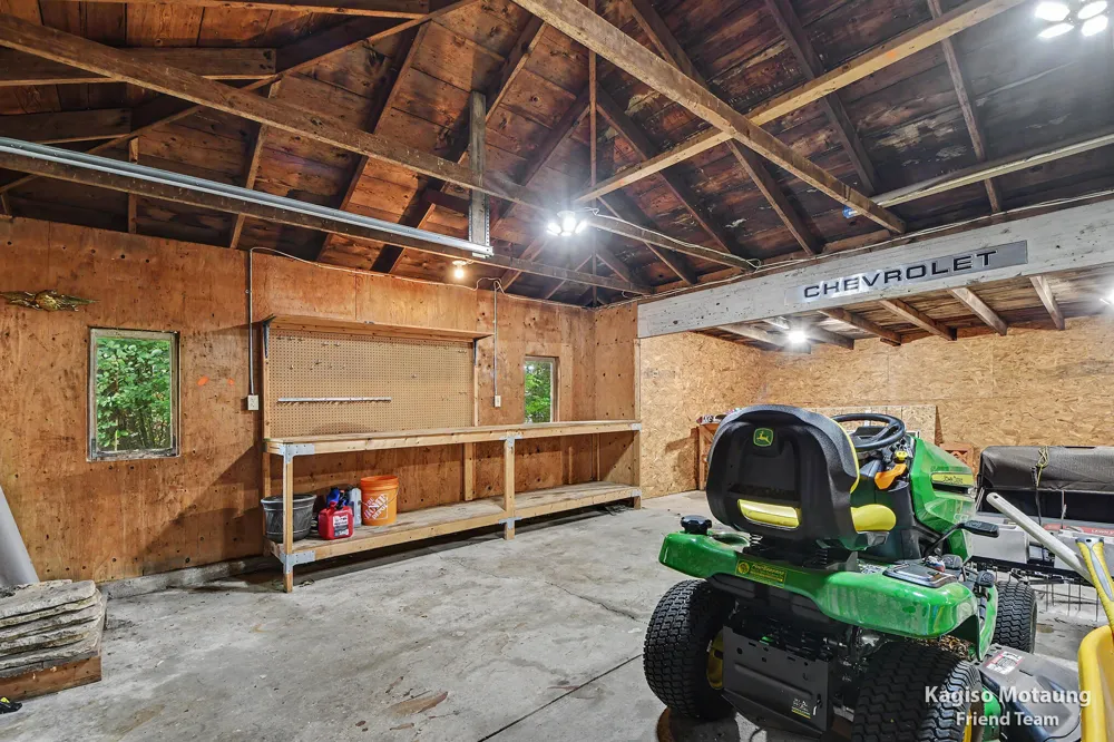 4621 Whitneyville Avenue SE Ada, MI 49301