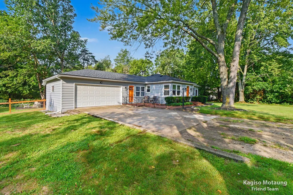 4621 Whitneyville Avenue SE Ada, MI 49301