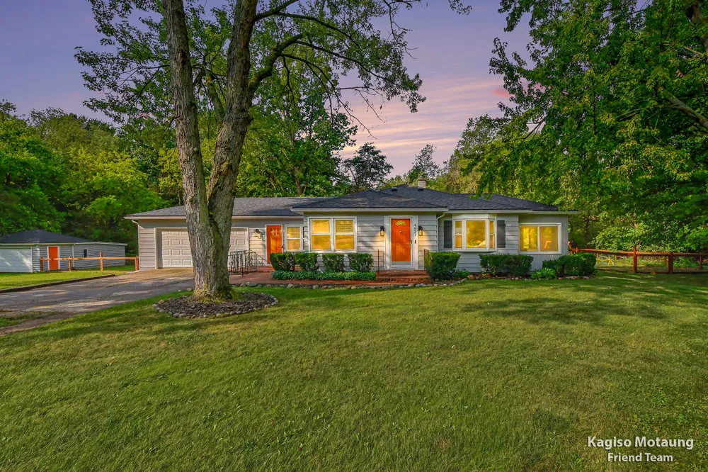 4621 Whitneyville Avenue SE Ada, MI 49301