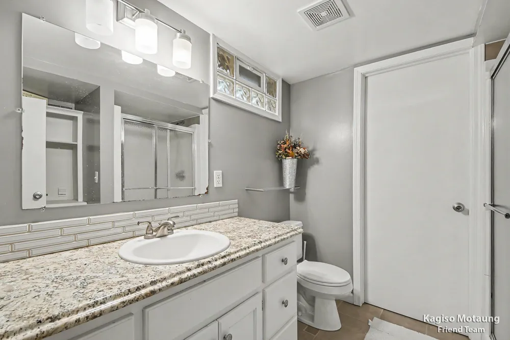 4621 Whitneyville Avenue SE Ada, MI 49301