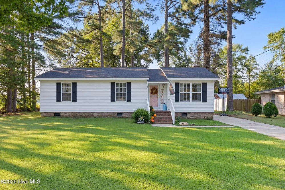 3838 Longleaf Drive NE Elm City, NC 27822