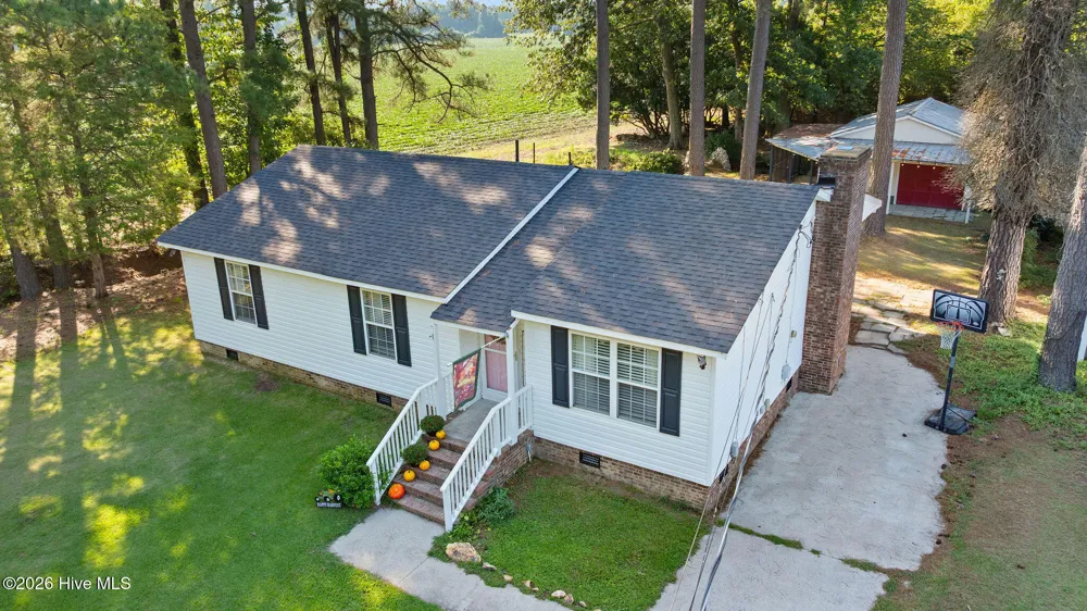 3838 Longleaf Drive NE Elm City, NC 27822