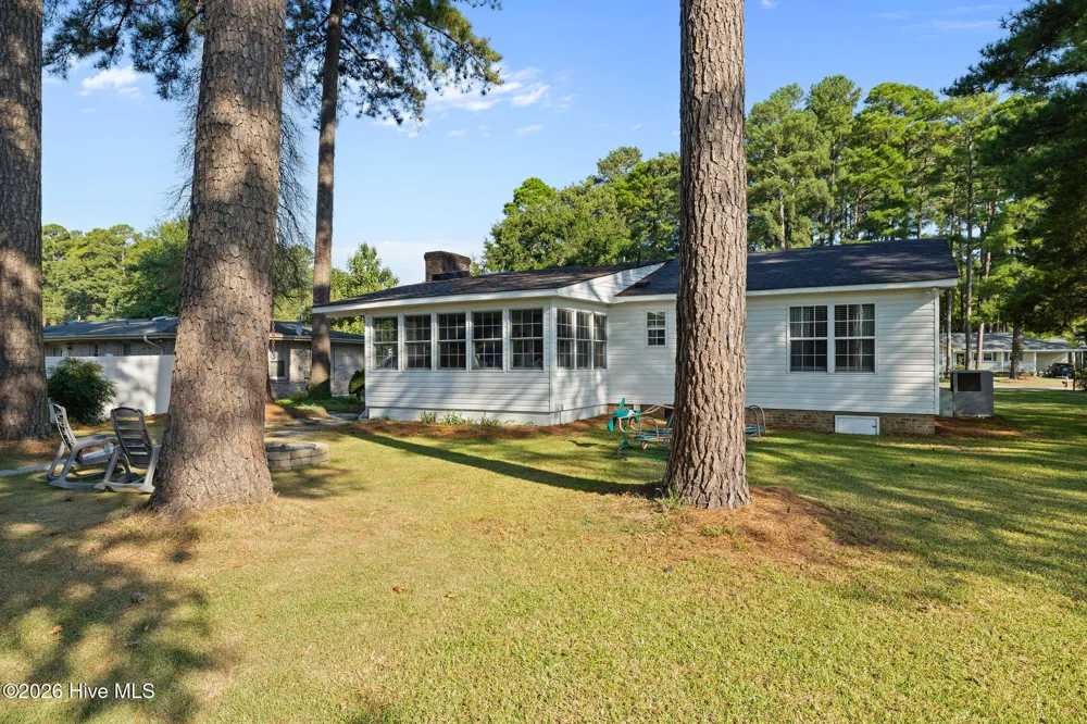 3838 Longleaf Drive NE Elm City, NC 27822