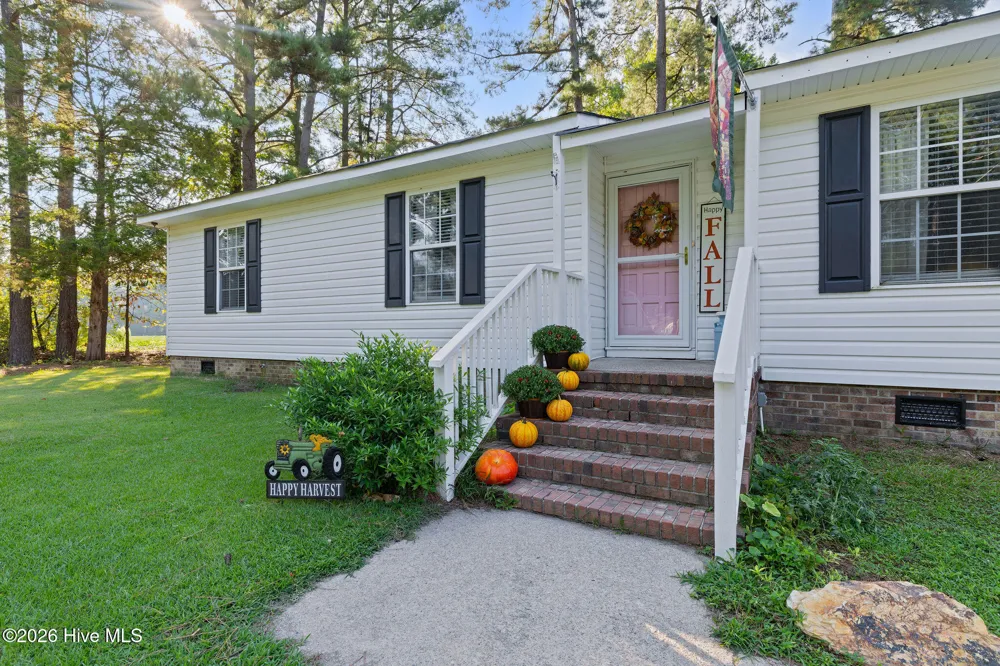 3838 Longleaf Drive NE Elm City, NC 27822