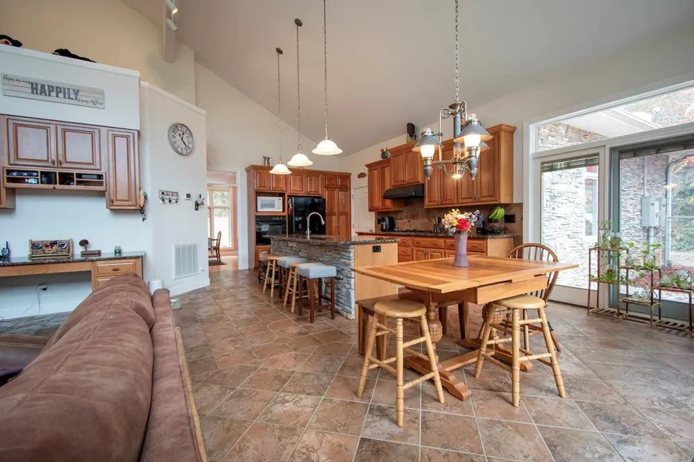 5981 Candy Mountain Road Murphy, NC 28906