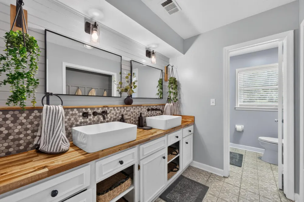 6046 Chrisbin Drive Columbus, GA 31909