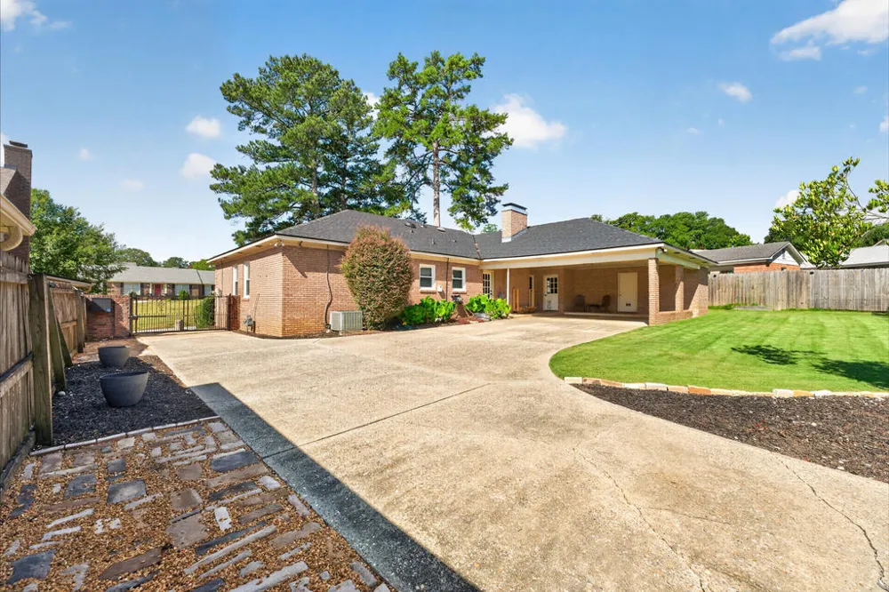 6046 Chrisbin Drive Columbus, GA 31909