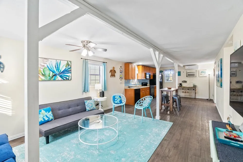 504 W Liberty Street Rockport, TX 78382