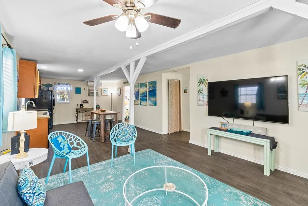 504 W Liberty Street Rockport, TX 78382