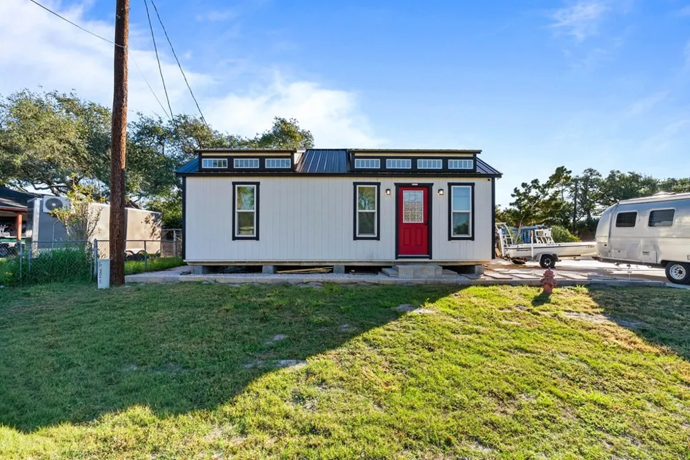 504 W Liberty Street Rockport, TX 78382