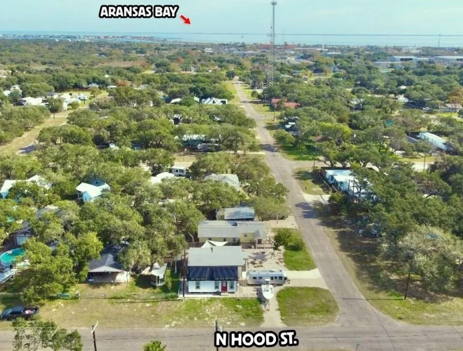 504 W Liberty Street Rockport, TX 78382