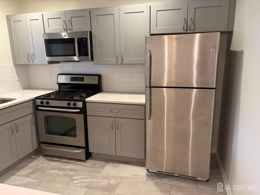 6 Lackland Avenue Piscataway, NJ 08854
