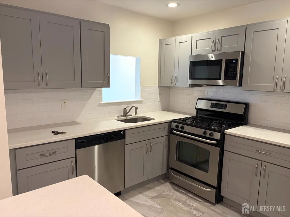 6 Lackland Avenue Piscataway, NJ 08854