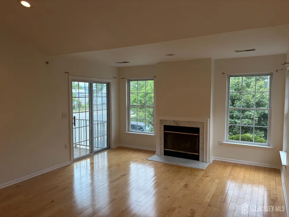 6 Lackland Avenue Piscataway, NJ 08854