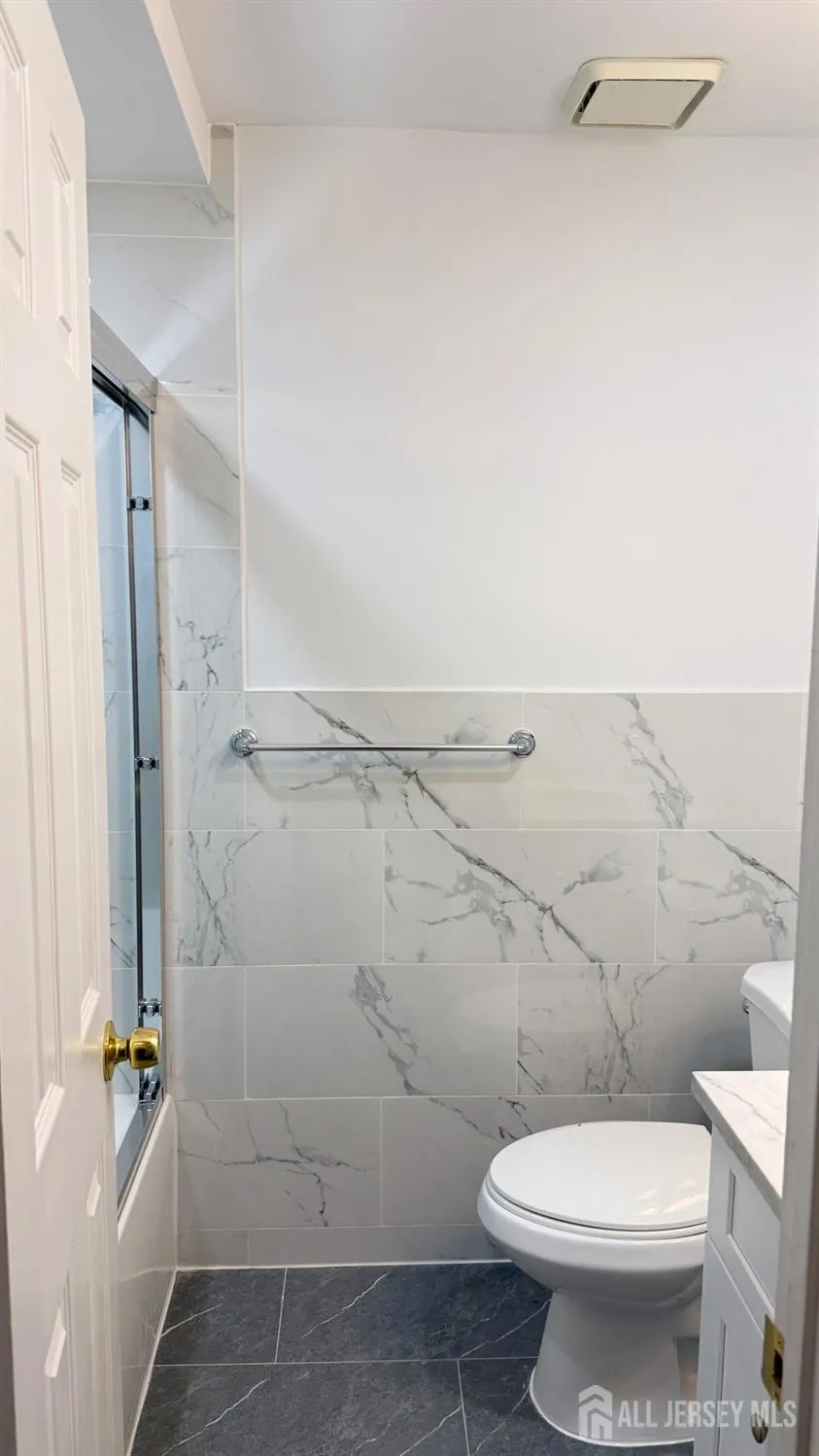513 Edison Glen Terrace Edison, NJ 08837