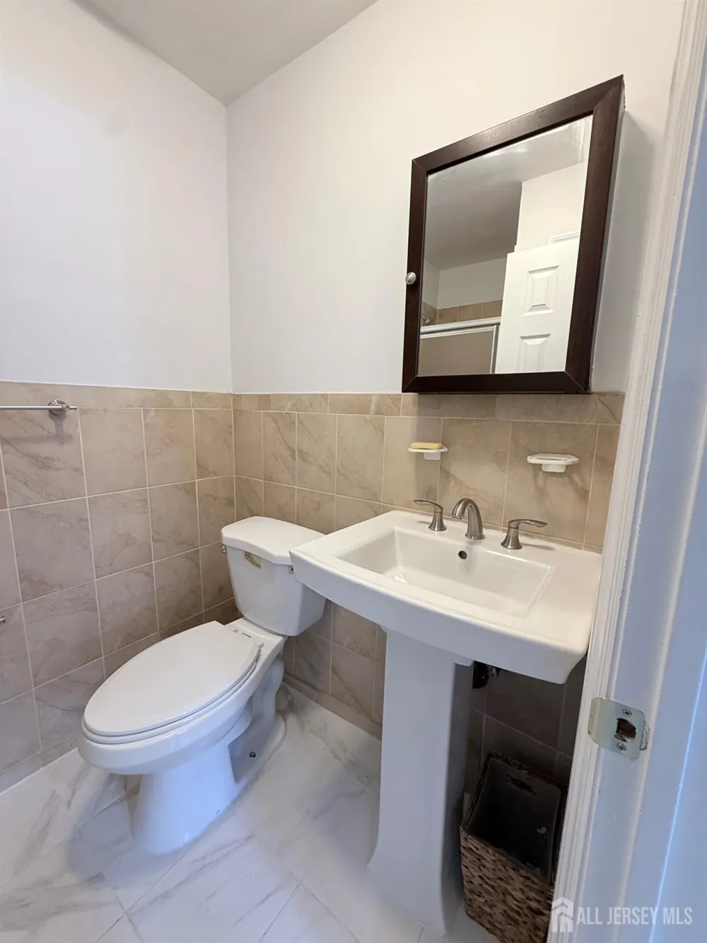 513 Edison Glen Terrace Edison, NJ 08837