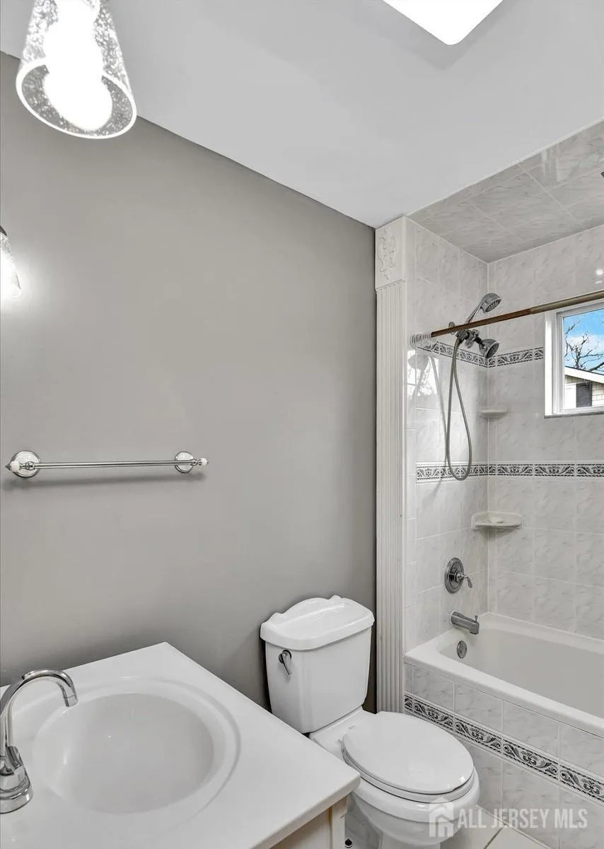 64 Waackaack Avenue Keansburg, NJ 07734