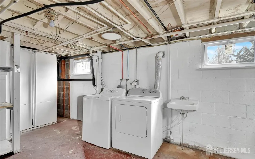64 Waackaack Avenue Keansburg, NJ 07734