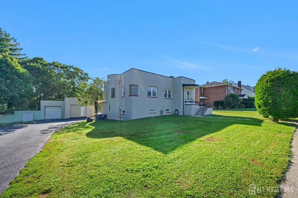 48 Elwood Avenue Flemington, NJ 08822