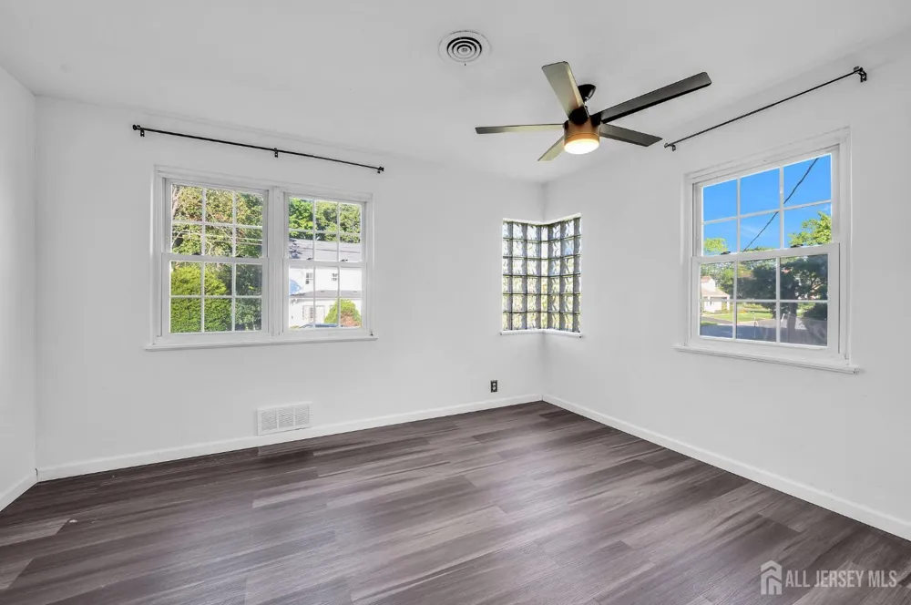 48 Elwood Avenue Flemington, NJ 08822