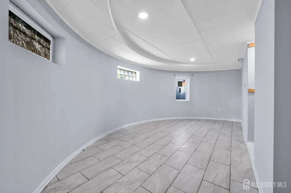 48 Elwood Avenue Flemington, NJ 08822
