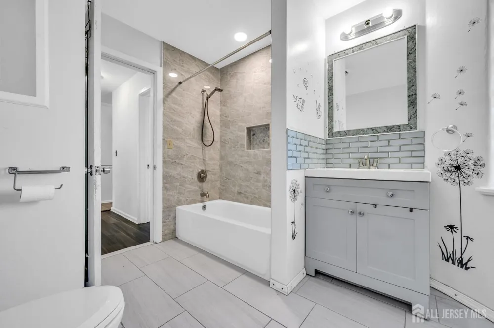 48 Elwood Avenue Flemington, NJ 08822