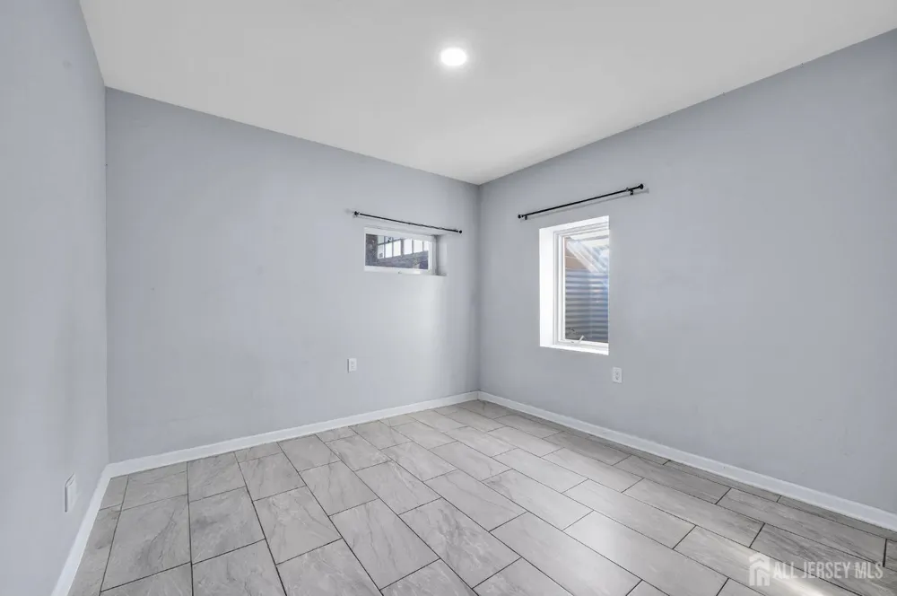 48 Elwood Avenue Flemington, NJ 08822